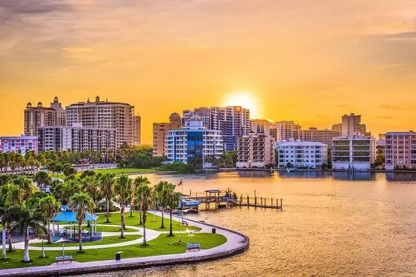 Downtown Sarasota Condos: Compare Buildings by Location and Lifestyle