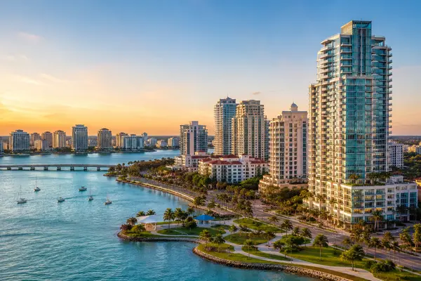 The Best Downtown Sarasota Condos: A Buyer’s Guide to Buildings, Locations and Lifestyles