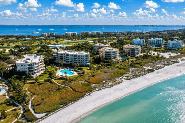 Villa di Lancia: European-Inspired Beachfront Luxury on Longboat Key,Hunt Brothers Realty