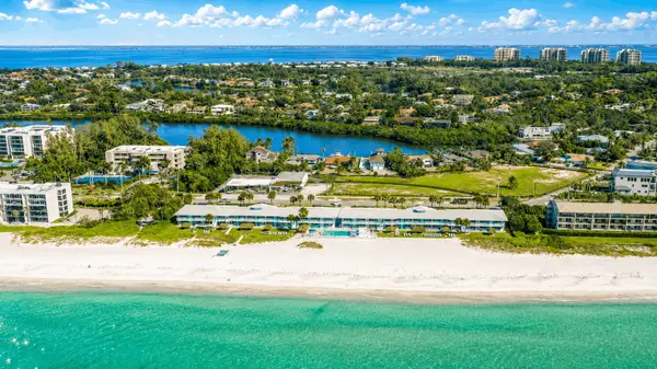 The Diplomat: Classic Beachfront Living on Longboat Key