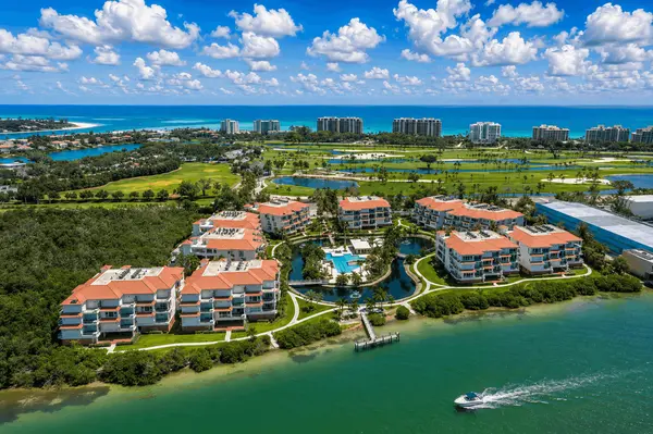 Tangerine Bay Club: Bayfront Luxury at the South End of Longboat Key