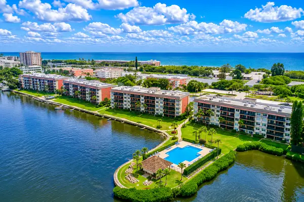 Sunrise Cove: Bayfront Living and Island Sunrises on Siesta Key