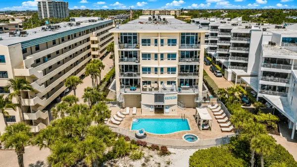 The Crescent: Contemporary Gulf-Front Living on Siesta Key