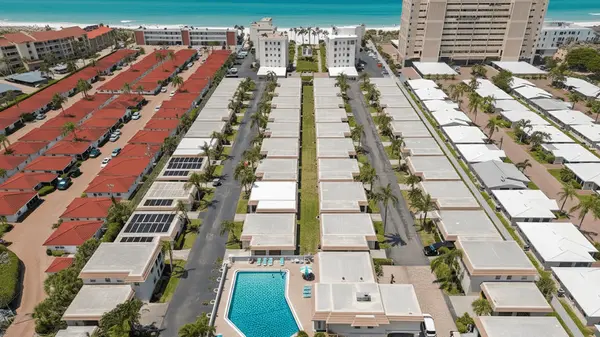 Island House: A Classic Siesta Key Beachfront Escape,Hunt Brothers Realty
