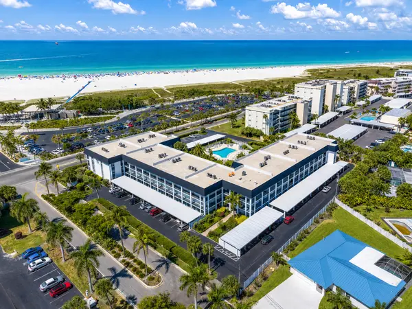 Beachway: Easygoing Condo Living Near Siesta Key Beach