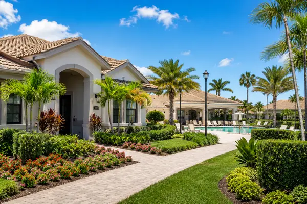 What Does “Maintenance-Free Living” Really Mean?,Hunt Brothers Realty