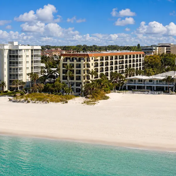 El Presidente: Tropical Gulf-Front Living on Siesta Key