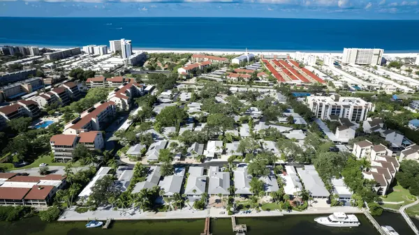 Polynesian Gardens: Tropical Island Living on Siesta Key