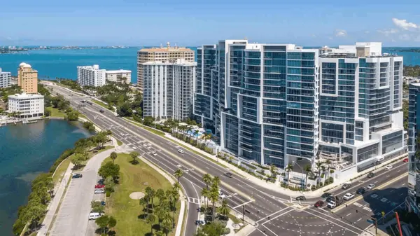 The VUE Sarasota: Luxury Amenities, Bayfront Views and Buyer Considerations,Hunt Brothers Realty