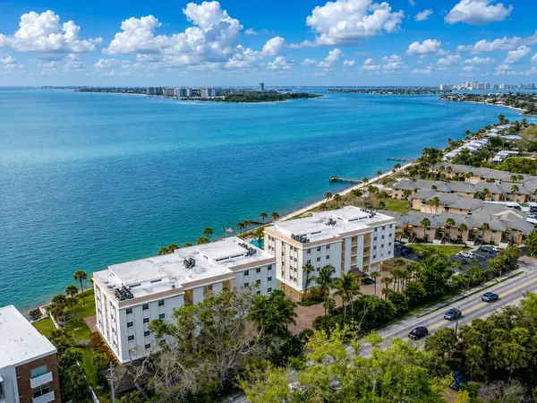 Windward Passage: Waterfront Living Close to Siesta Key Village,Hunt Brothers Realty