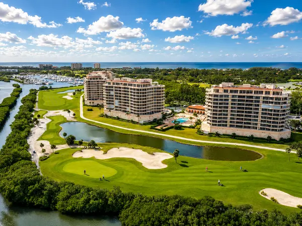Grand Bay: Panoramic Views and Luxury Living on Longboat Key,Hunt Brothers Realty