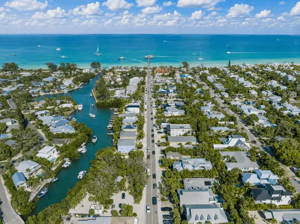 Osprey, Florida: Waterfront Access, Natural Beauty and Upscale Living,Hunt Brothers Realty