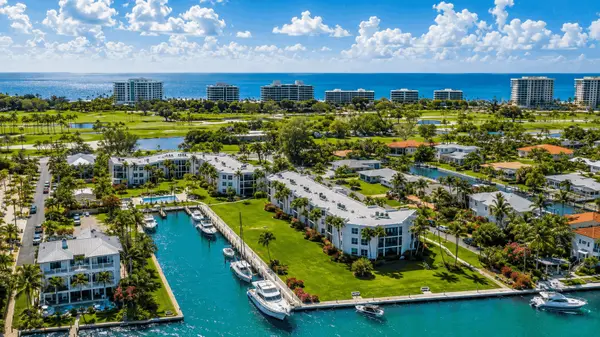 Bay Harbour: Waterfront Condo Living Along Sarasota Bay,Hunt Brothers Realty