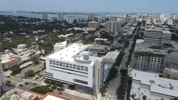 Cityscape Sarasota: Downtown Residences and Main Street Convenience,Hunt Brothers Realty