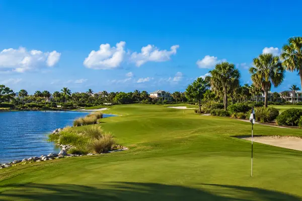 Where Can You Golf Near Anna Maria Island?