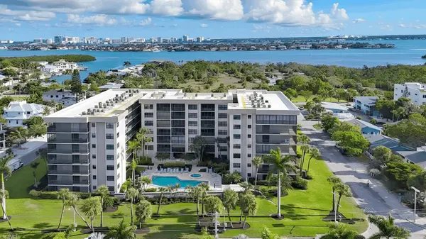 Lido Towers: Island Living Close to Beach and St. Armands Circle,Hunt Brothers Realty
