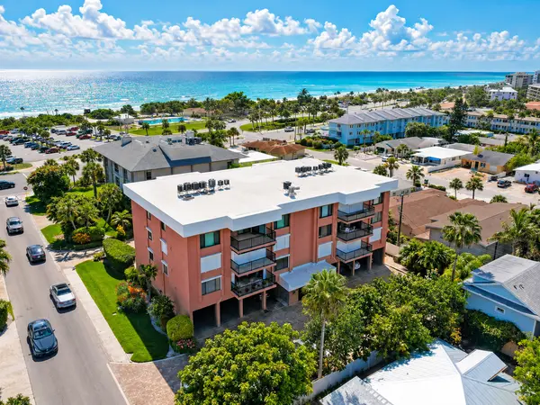 Riviera of Lido Beach: Coastal Living in One of Sarasota’s Most Desirable Island Settings,Hunt Brothers Realty
