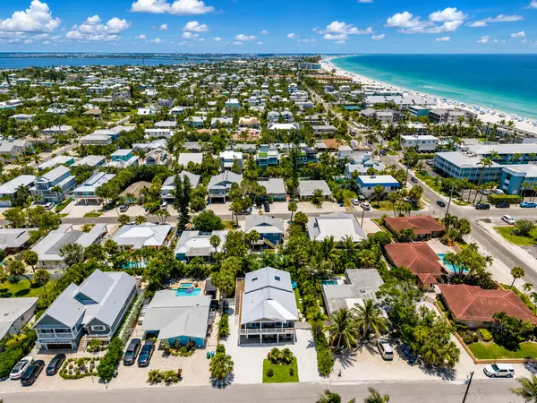 West Wind Shores: A Relaxed Coastal Community in Holmes Beach,Hunt Brothers Realty