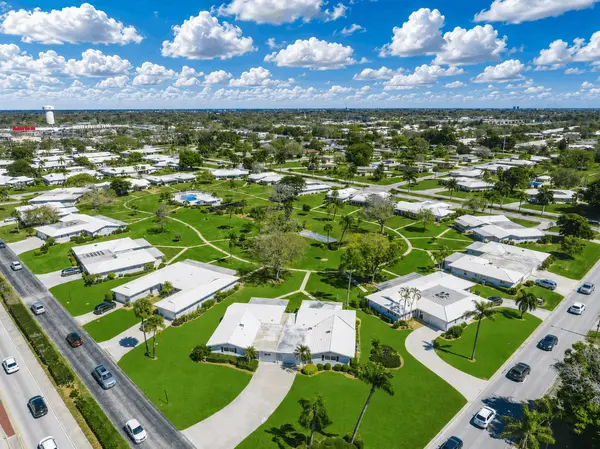 Village Green of Bradenton: Classic West Bradenton Living Near the Gulf Coast