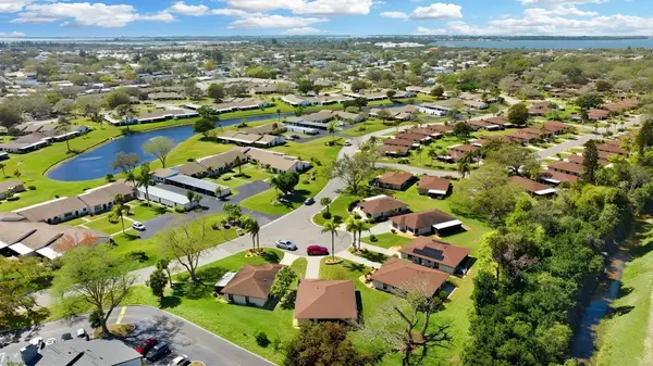 Cambridge Village: A Relaxed Residential Community in Bradenton