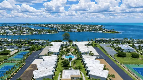 Shell Point Condos: Waterfront Living with Holmes Beach Convenience