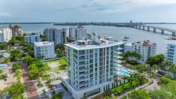 Best Condo Communities Near Sarasota Bay,Hunt Brothers Realty