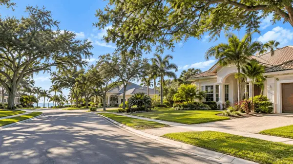 Where to Live Near Sarasota with More Space and a Neighborhood Feel,Hunt Brothers Realty