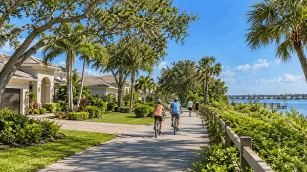 What Are the Best Places to Live Between Sarasota and Venice?,Hunt Brothers Realty