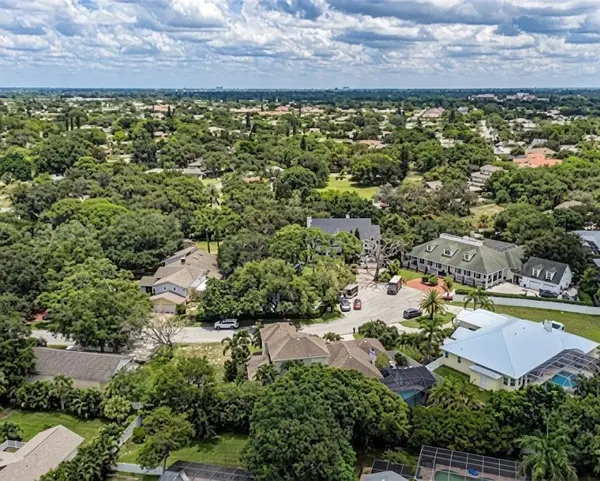 Bayfield Oaks: Established Neighborhood Living in Bradenton,Hunt Brothers Realty