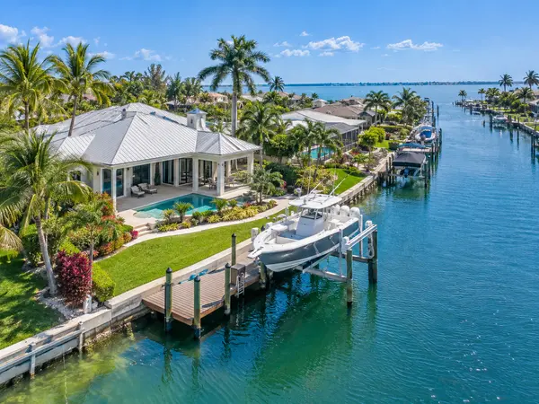 Can You Keep a Boat at Your Florida Home? How to Evaluate Docks, Lifts, Canals and Bridges