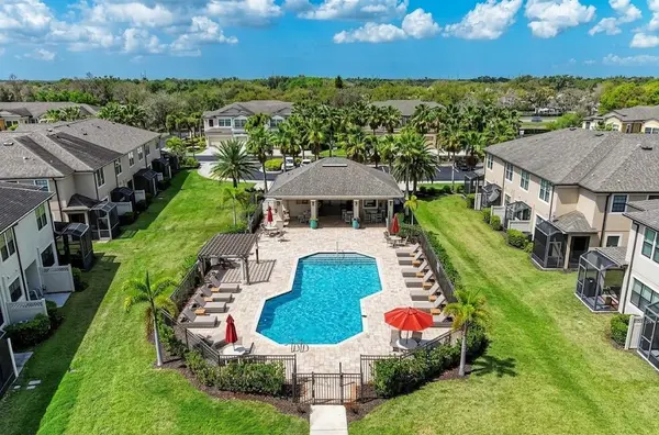 Creekwood Condos: Convenient Condo Living Near Bradenton Shopping and Dining