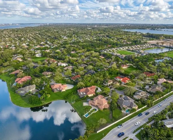 The Loop of Northwest Bradenton: Coastal Florida Living Near Palma Sola Bay,Hunt Brothers Realty