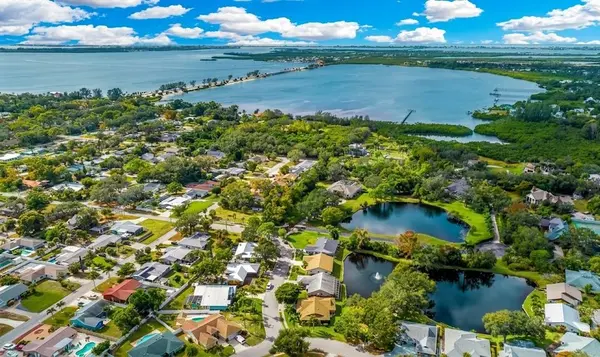 Indian Springs: A Quiet Residential Setting in the Bradenton Area,Hunt Brothers Realty