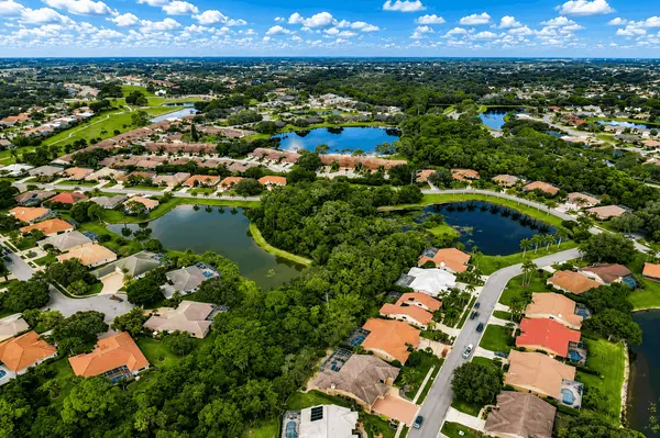 Riva Trace: Gated Living Along the Braden River,Hunt Brothers Realty