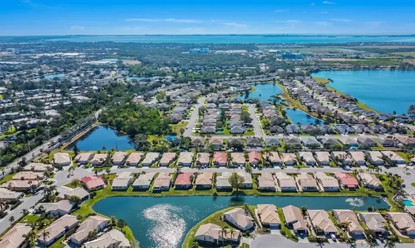 Highland Lakes: Relaxed Lakefront Living in Bradenton,Hunt Brothers Realty