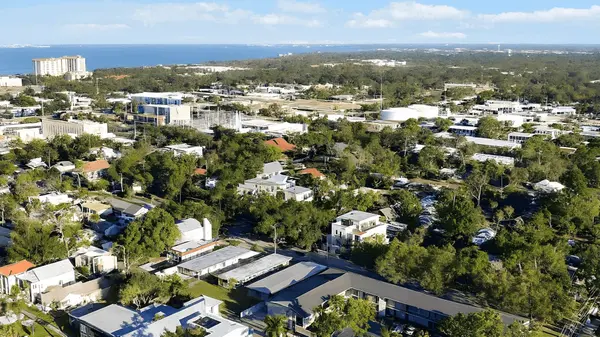 Gillespie Park: Homes, Condos and Downtown Sarasota Access,Hunt Brothers Realty
