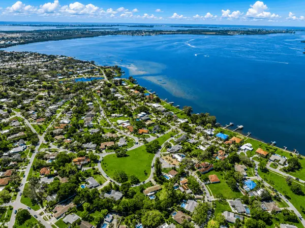Palma Sola Park: Coastal Neighborhood Living in Northwest Bradenton,Hunt Brothers Realty