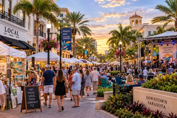 Fall Events in Sarasota & Venice That Keep Neighborhood Demand Strong