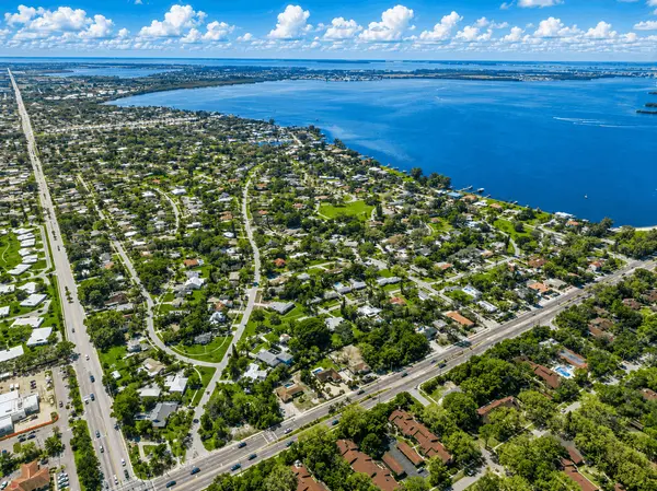 Palma Sola Sound: Waterfront-Inspired Living in West Bradenton