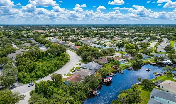 River Landings Bluffs: Elevated Living Near the Manatee River