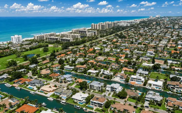 Vacationing vs. Living on Longboat Key: What Changes When the Island Becomes Home?,Hunt Brothers Realty