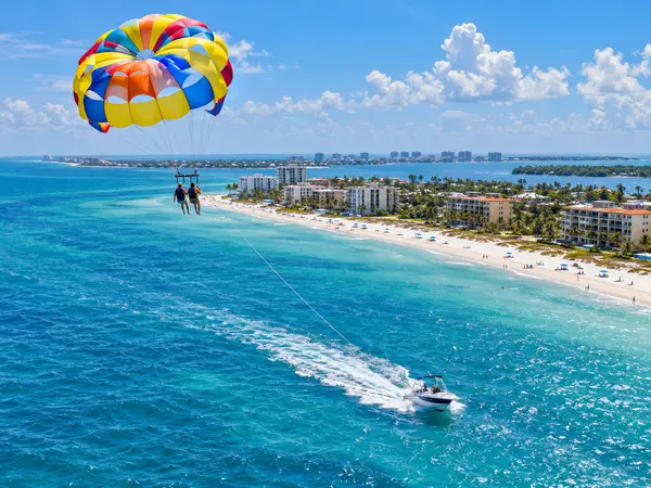 Where to Go Parasailing Around Sarasota During Your House-Hunting Vacation,Hunt Brothers Realty
