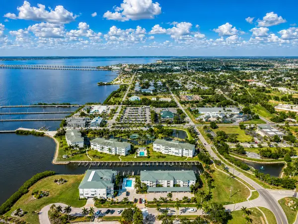 Punta Gorda, Florida: Historic Downtown, Boating and Waterfront Living,Hunt Brothers Realty