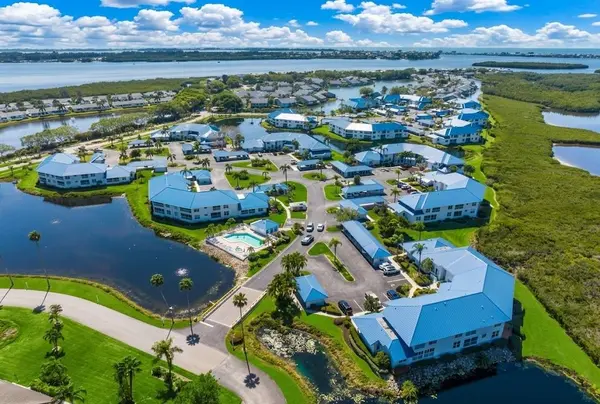 Perico Bay Club Condos: Island-Style Living on the Way to Anna Maria