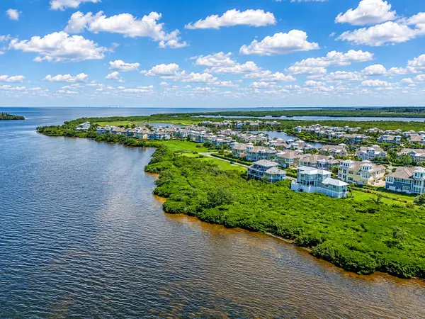 Harbour Isle: Luxury Island Living Near Anna Maria Island