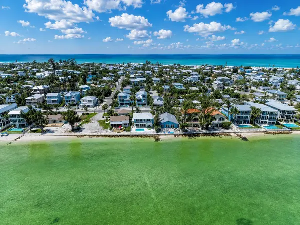 Shore Acres: Coastal Living Near the Bay on Anna Maria Island,Hunt Brothers Realty