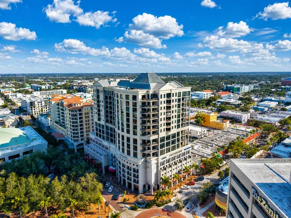 Plaza at Five Points: Downtown Sarasota Condos, Amenities and Walkability