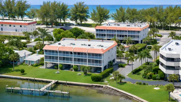 Pelican Cove Resort Condos: A Waterfront Retreat in Bradenton Beach