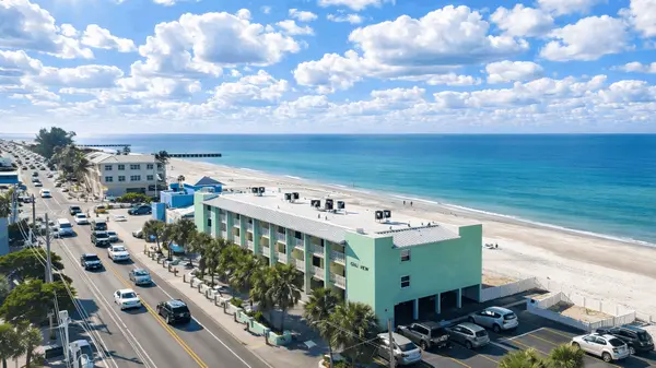 Gulf View Condos: Coastal Living with the Gulf Close By
