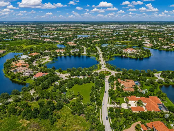 The Lake Club in Lakewood Ranch: A Luxury Community Buyer’s Guide,Hunt Brothers Realty